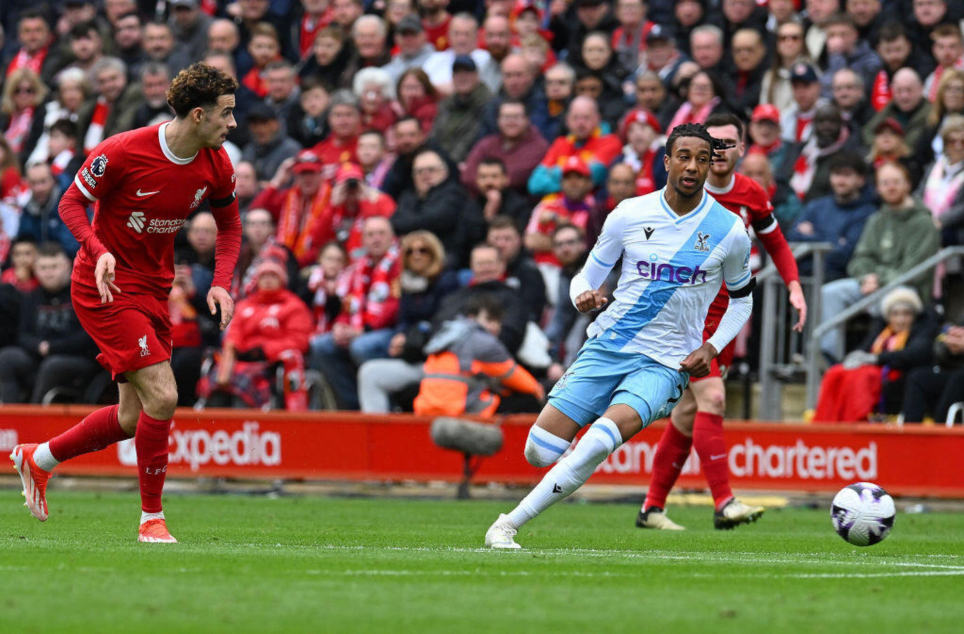 Bỏ lỡ những cơ hội không tưởng, Liverpool trắng tay ngay tại Anfield trước Crystal Palace ảnh 17