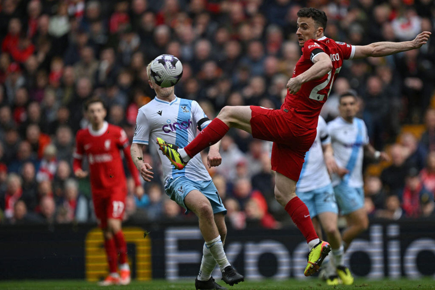 Bỏ lỡ những cơ hội không tưởng, Liverpool trắng tay ngay tại Anfield trước Crystal Palace ảnh 18