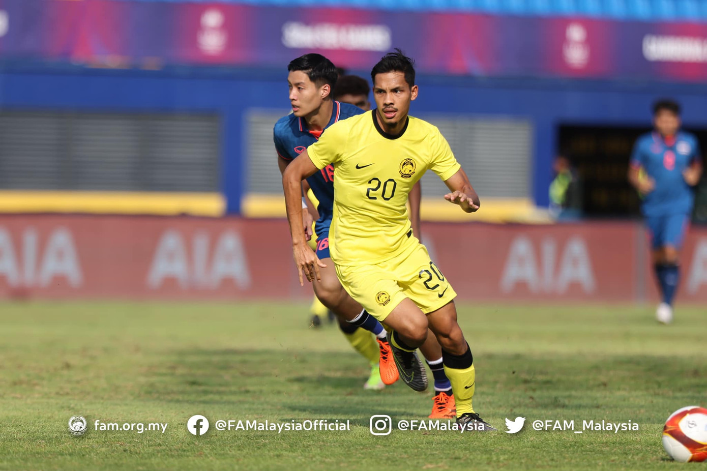 SEA Games 32: U22 Thái Lan sánh vai cùng U22 Việt Nam sau thắng lợi 2-0 trước U22 Malaysia ảnh 8