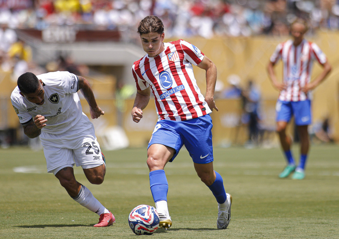 Atletico thắng nhưng không đủ để tiến bước