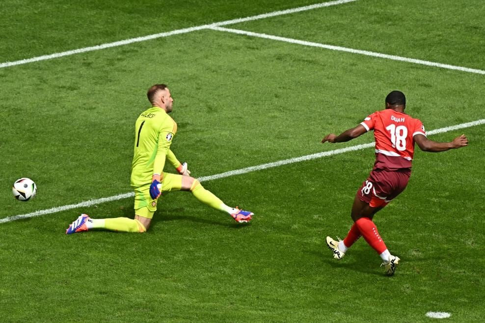 Duah mở tỷ số trận đấu