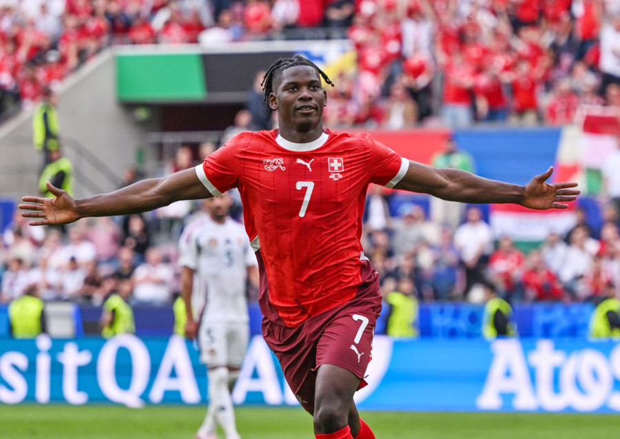 Thụy Sĩ đá rất tốt trong hiệp 1