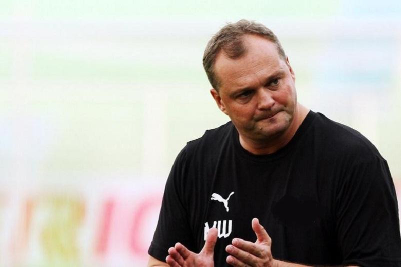 HLV Michael Weiss của U23 Lào