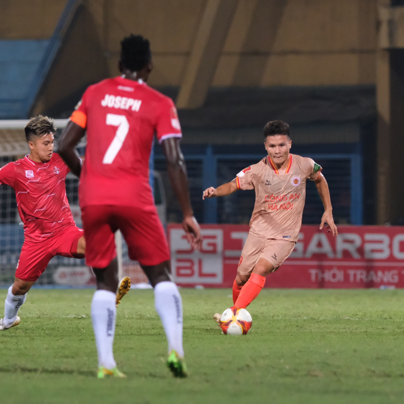 Hải Phòng gây sốc ở Hàng Đẫy, đánh bại CAHN 2-0 ảnh 11 Hải Phòng gây sốc ở Hàng Đẫy, đánh bại CAHN 2-0 ảnh 11