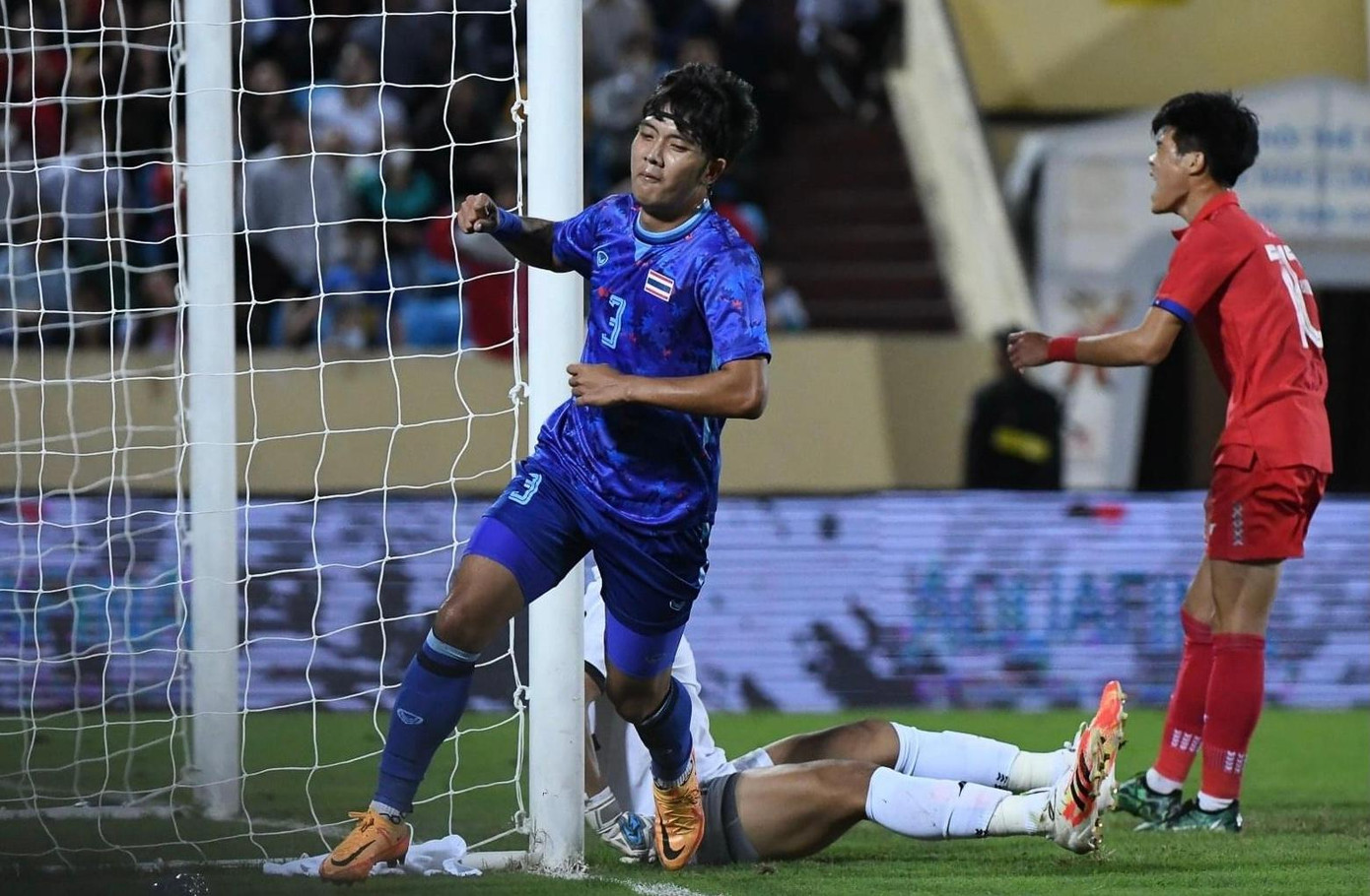 Thái Lan sẽ trừng phạt hàng thủ lỏng lẻo của Indonesia?