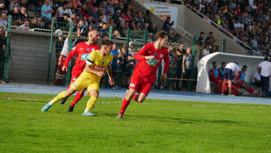 Các cầu thủ Pau đã thể hiện đẳng cấp vượt trội trước Aigues-Mortes