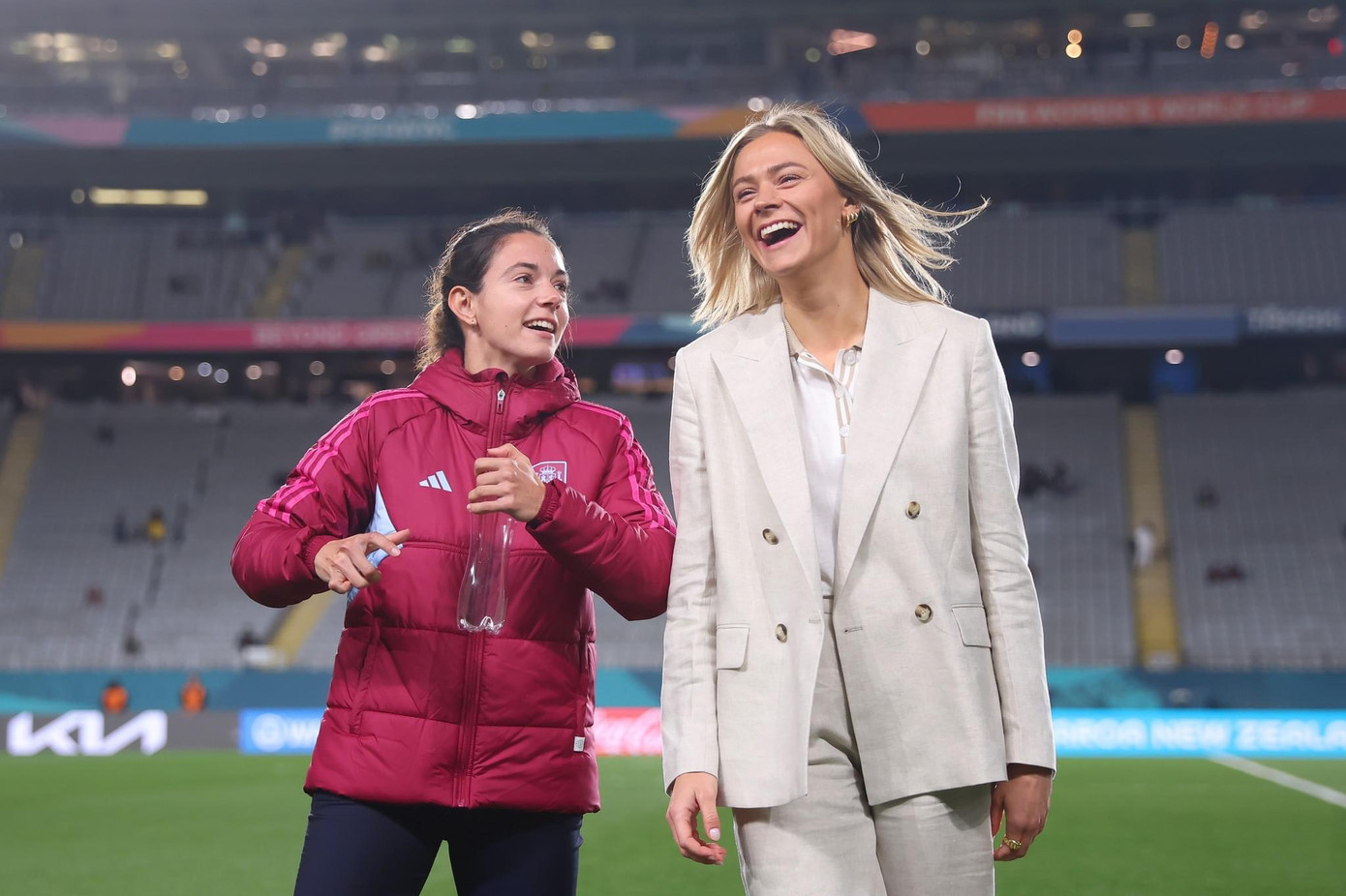 Đánh bại Thụy Điển 2-1 trong 10 phút cuối điên rồ, nữ Tây Ban Nha lần đầu vào chung kết World Cup ảnh 1