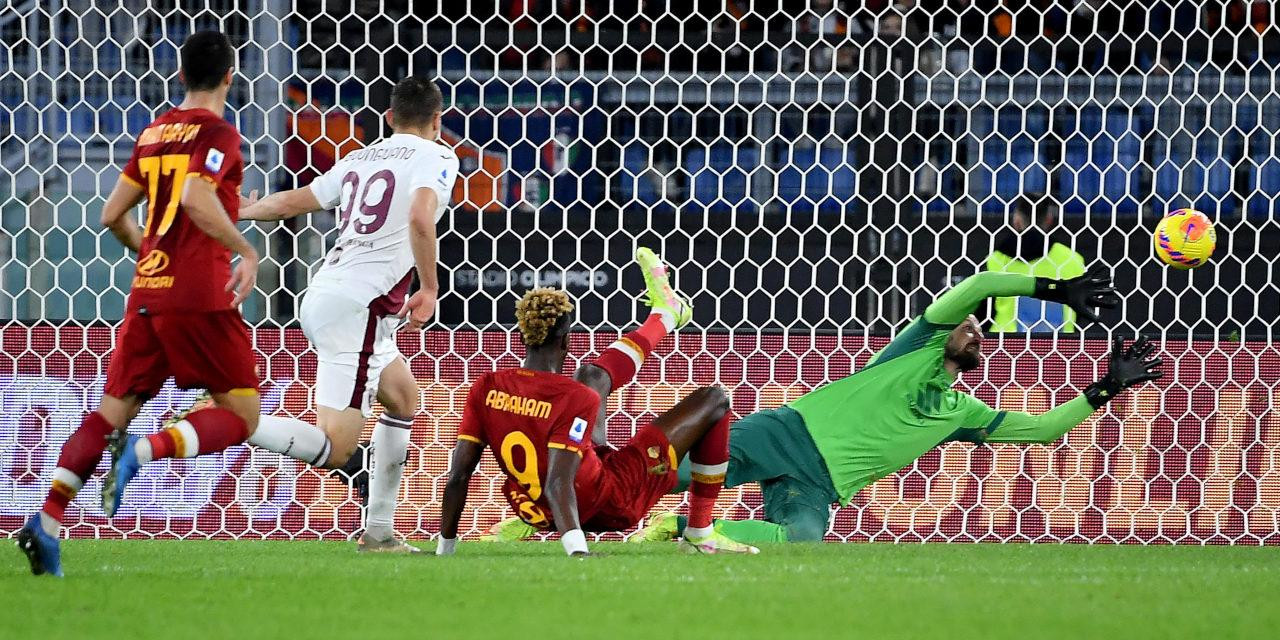 Abraham trong pha ghi bàn duy nhất giúp Roma thắng Torino 1-0 Abraham trong pha ghi bàn duy nhất giúp Roma thắng Torino 1-0
