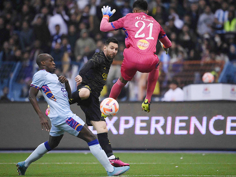 Messi trong pha mở tỷ số