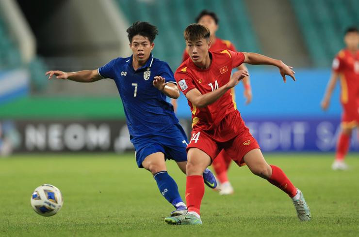 Văn Trường chơi rất chững chạc tại giải U23 châu Á