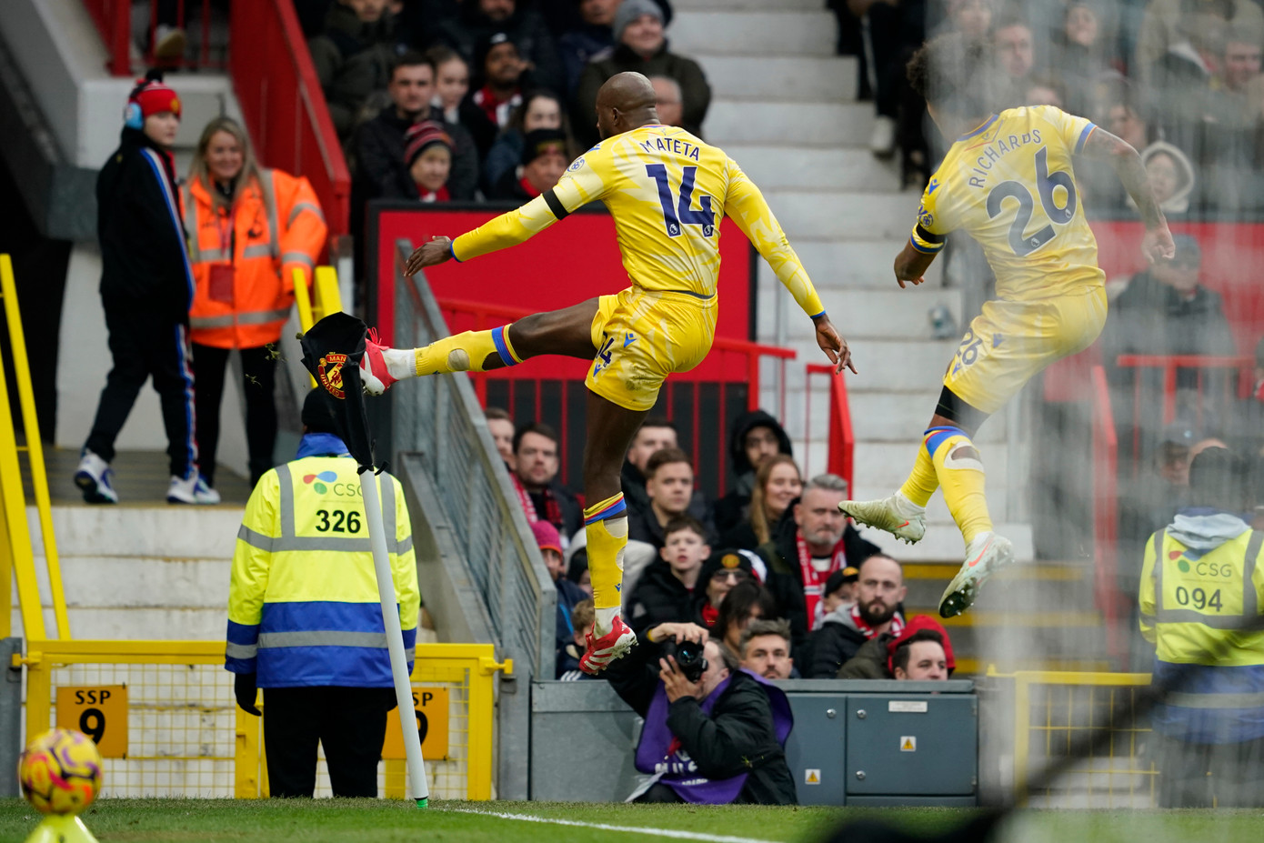 MU gục ngã trên sân nhà trước Crystal Palace ảnh 19 MU gục ngã trên sân nhà trước Crystal Palace ảnh 19