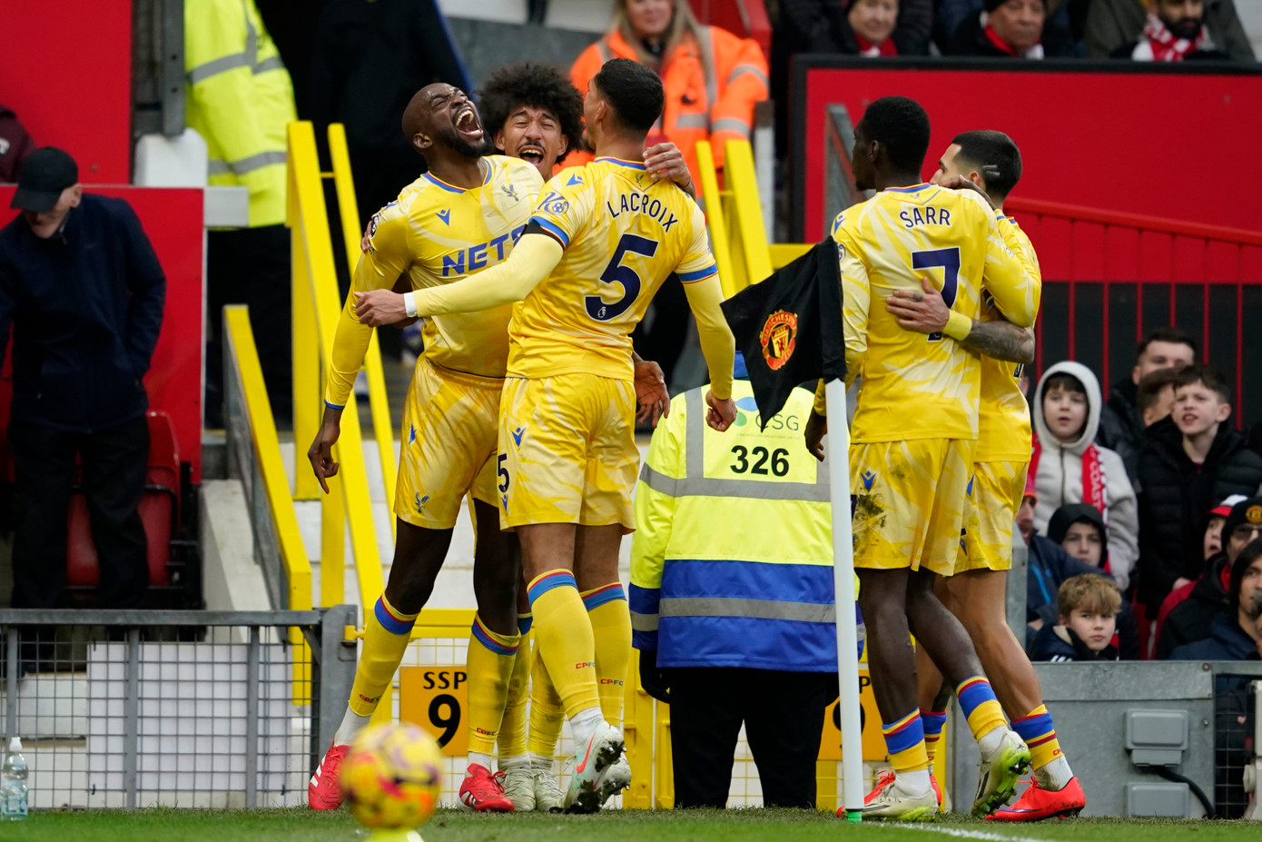 MU gục ngã trên sân nhà trước Crystal Palace ảnh 14 MU gục ngã trên sân nhà trước Crystal Palace ảnh 14