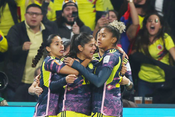 Colombia vào tứ kết sau chiến thắng trước Jamaica ảnh 17