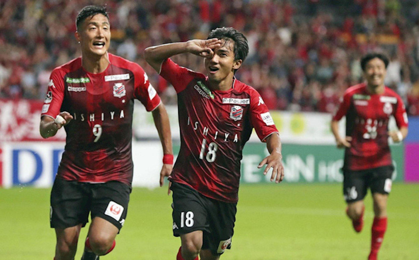 Chanathip trong màu áo Consadole Sapporo