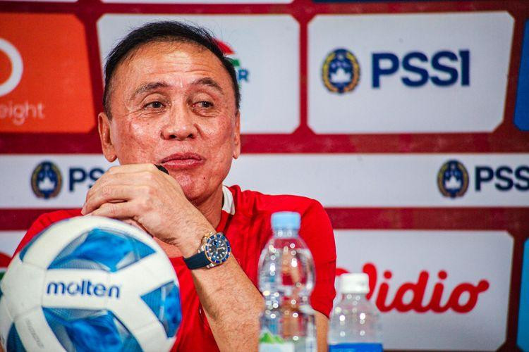 Chủ tịch PSSI, ông Iriawan xác nhận sẽ tìm người chia sẻ công việc với Shin Tae-yong