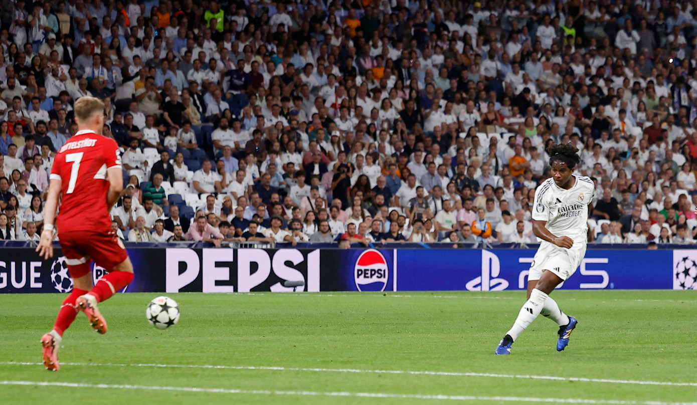 Khoảnh khắc Endrick dứt điểm ghi bàn Khoảnh khắc Endrick dứt điểm ghi bàn