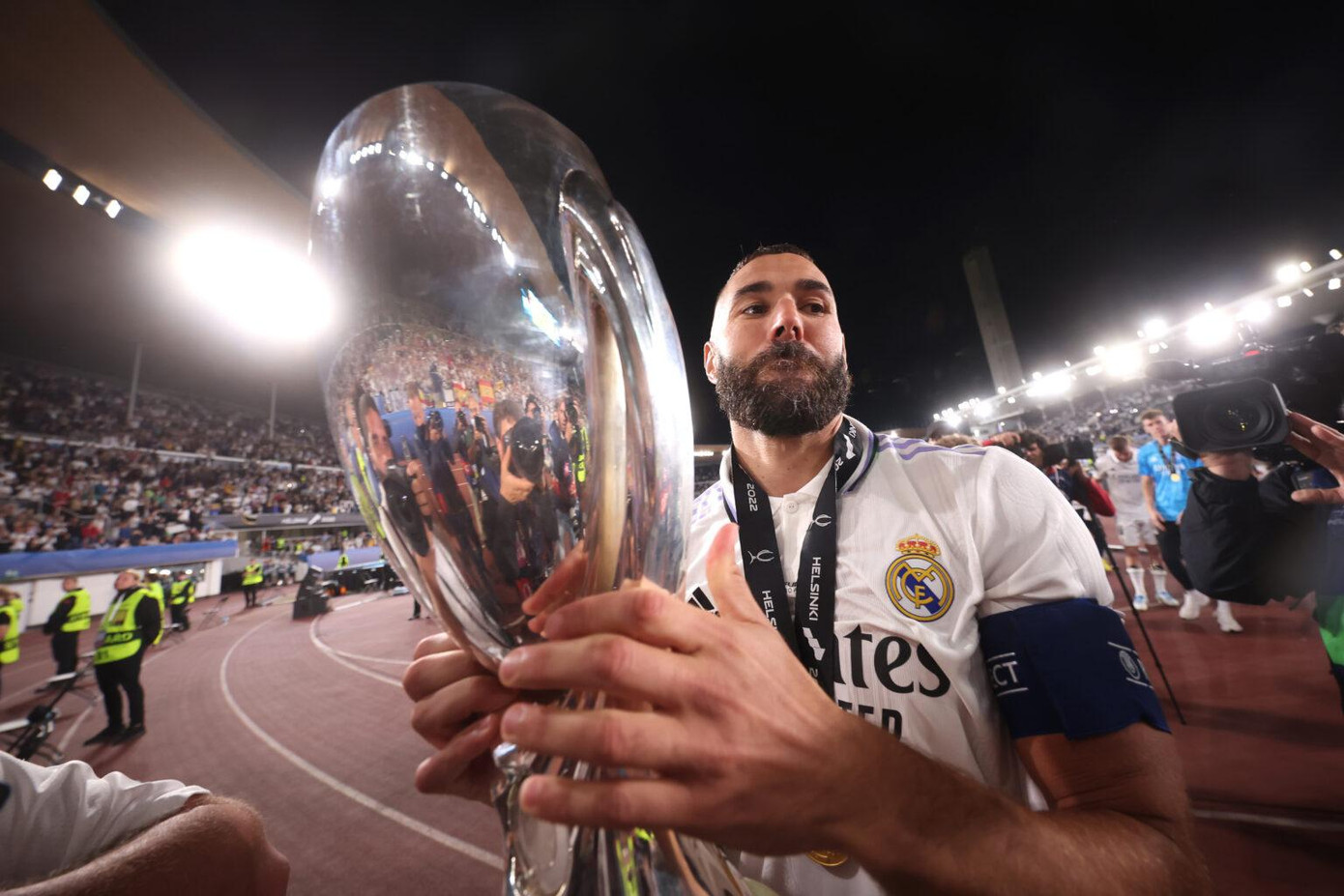 Sau khi mang về Siêu Cúp châu Âu, Benzema và đồng đội đang rất hưng phấn