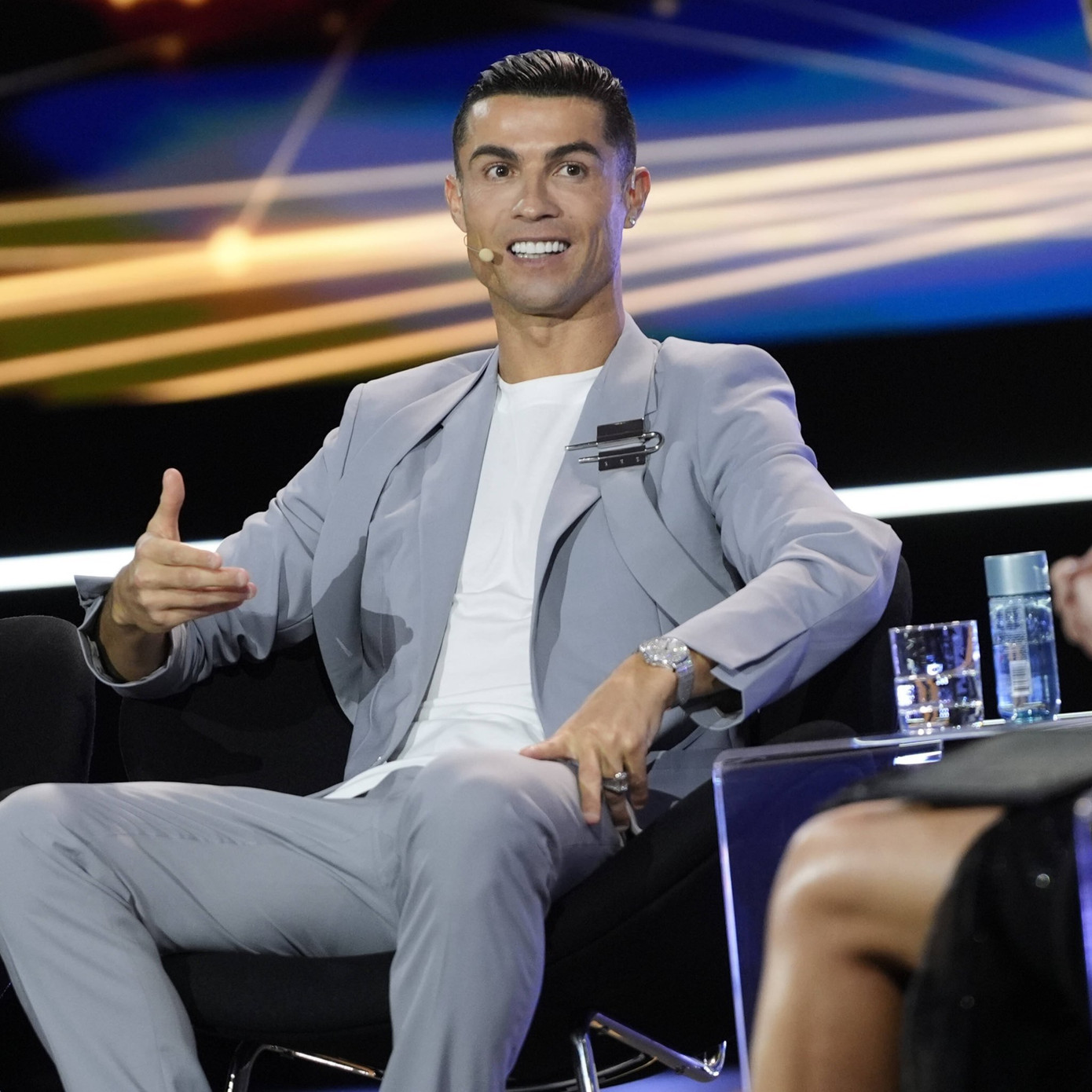 Ronaldo vừa có phát ngôn gây tranh cãi Ronaldo vừa có phát ngôn gây tranh cãi