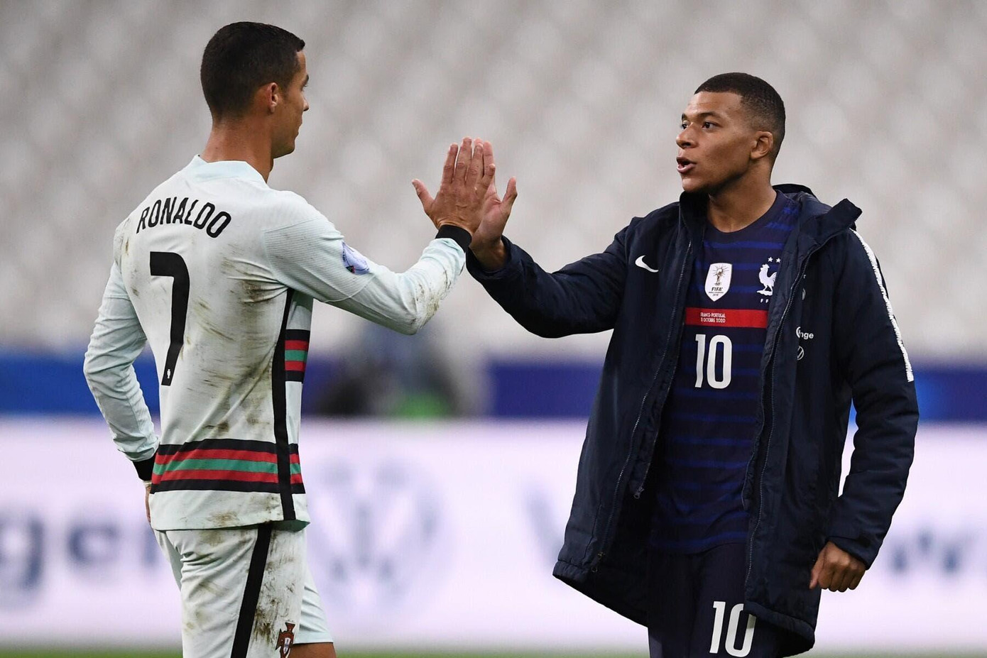 Ronaldo có thể thay thế Mbappe ở PSG