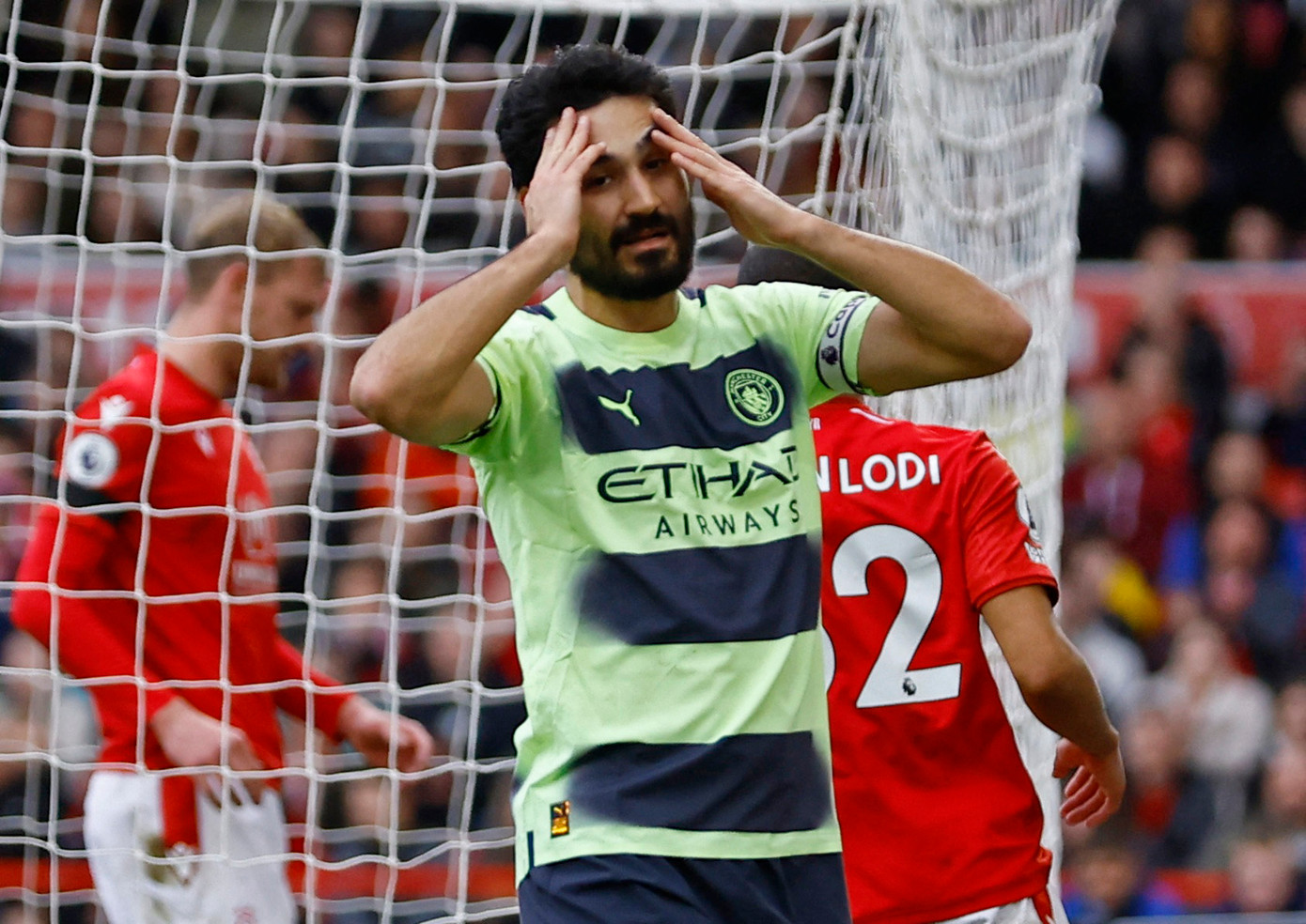 Bị Nottingham chia điểm, Man City mất ngôi đầu về lại tay Arsenal ảnh 12 Bị Nottingham chia điểm, Man City mất ngôi đầu về lại tay Arsenal ảnh 12