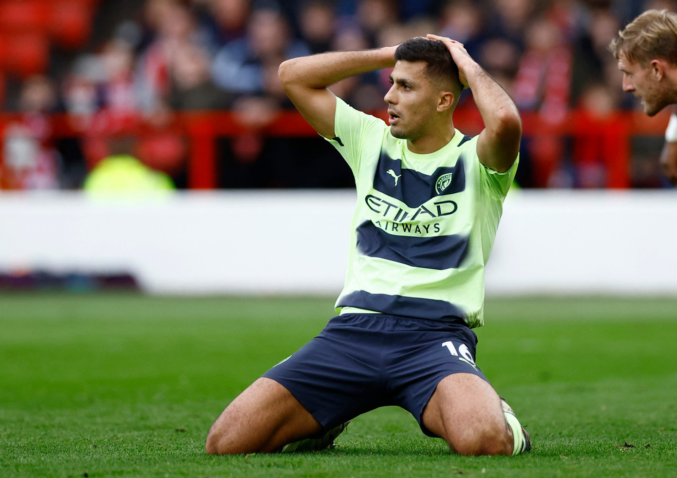 Bị Nottingham chia điểm, Man City mất ngôi đầu về lại tay Arsenal ảnh 11 Bị Nottingham chia điểm, Man City mất ngôi đầu về lại tay Arsenal ảnh 11