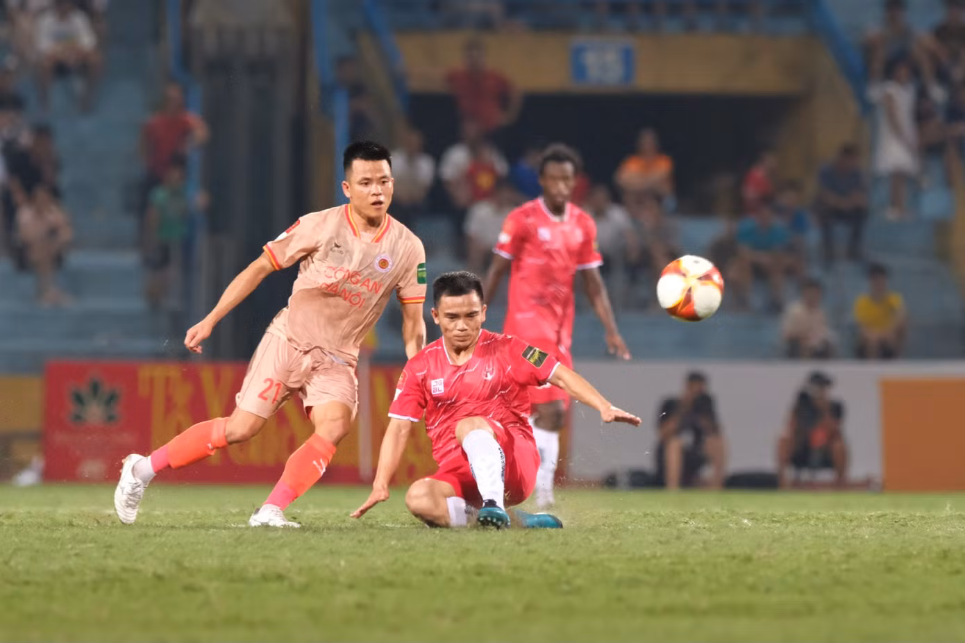 Hải Phòng gây sốc ở Hàng Đẫy, đánh bại CAHN 2-0 ảnh 30