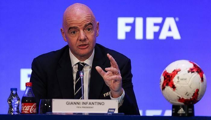 FIFA đang chịu nhiều sức ép