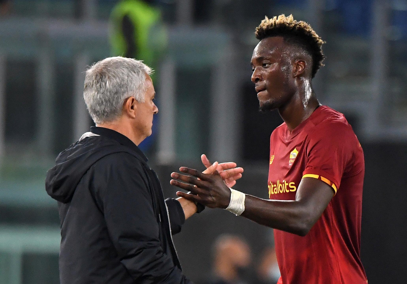 Mourinho vắng 2 trận, Roma thắng cả hai Mourinho vắng 2 trận, Roma thắng cả hai