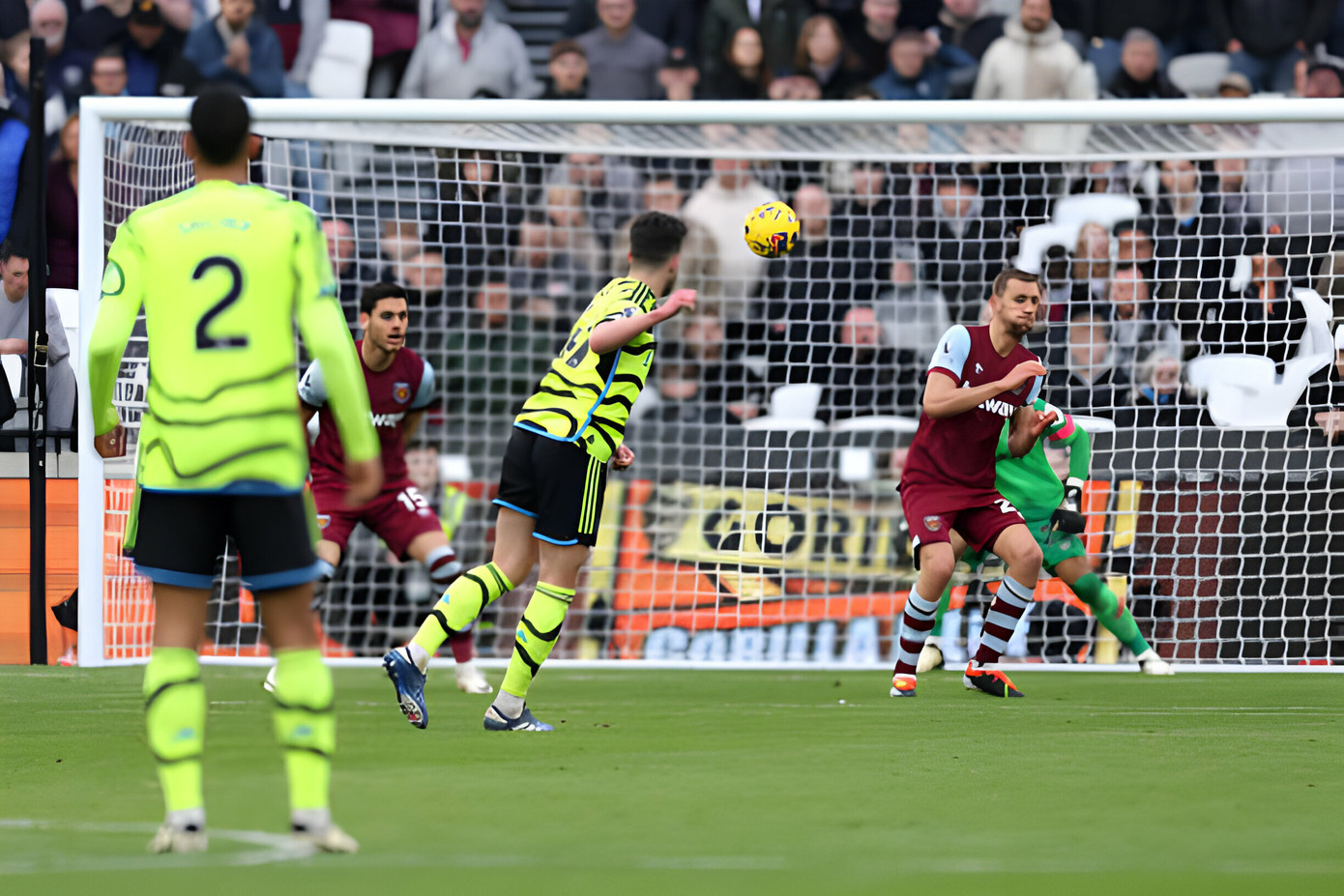 'Bom tấn' rực sáng, Arsenal vùi dập West Ham 6 bàn không gỡ ảnh 21 'Bom tấn' rực sáng, Arsenal vùi dập West Ham 6 bàn không gỡ ảnh 21