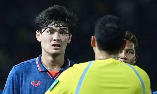 Khemdee từng chia tay bóng đá Thái Lan sau SEA Games 32 Khemdee từng chia tay bóng đá Thái Lan sau SEA Games 32