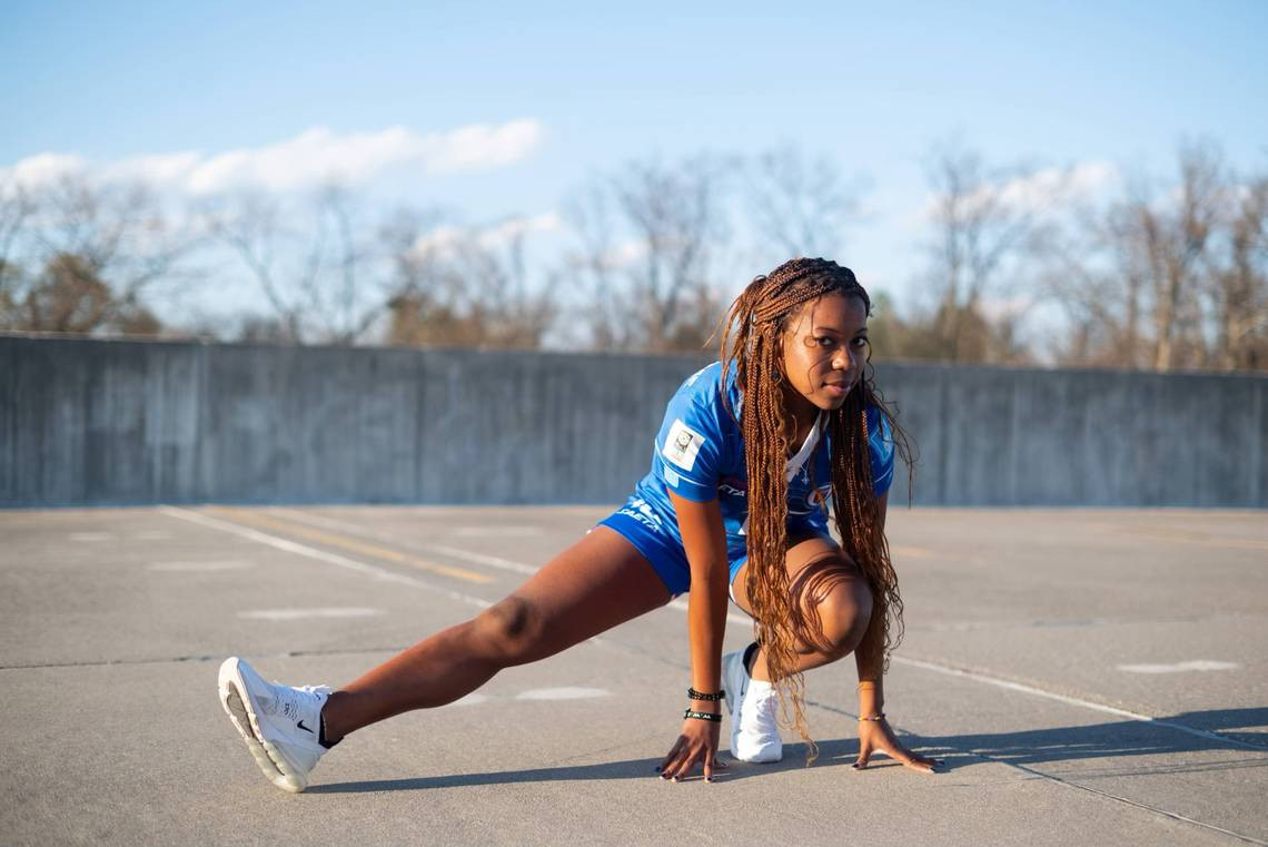 Các cầu thủ Haiti đôi khi phải tập trên nền xi măng Các cầu thủ Haiti đôi khi phải tập trên nền xi măng