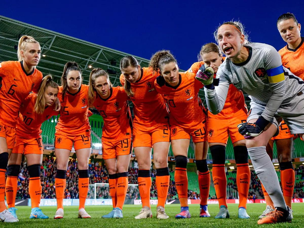 Hà Lan đang đứng thứ 8 thế giới và là á quân World Cup Hà Lan đang đứng thứ 8 thế giới và là á quân World Cup