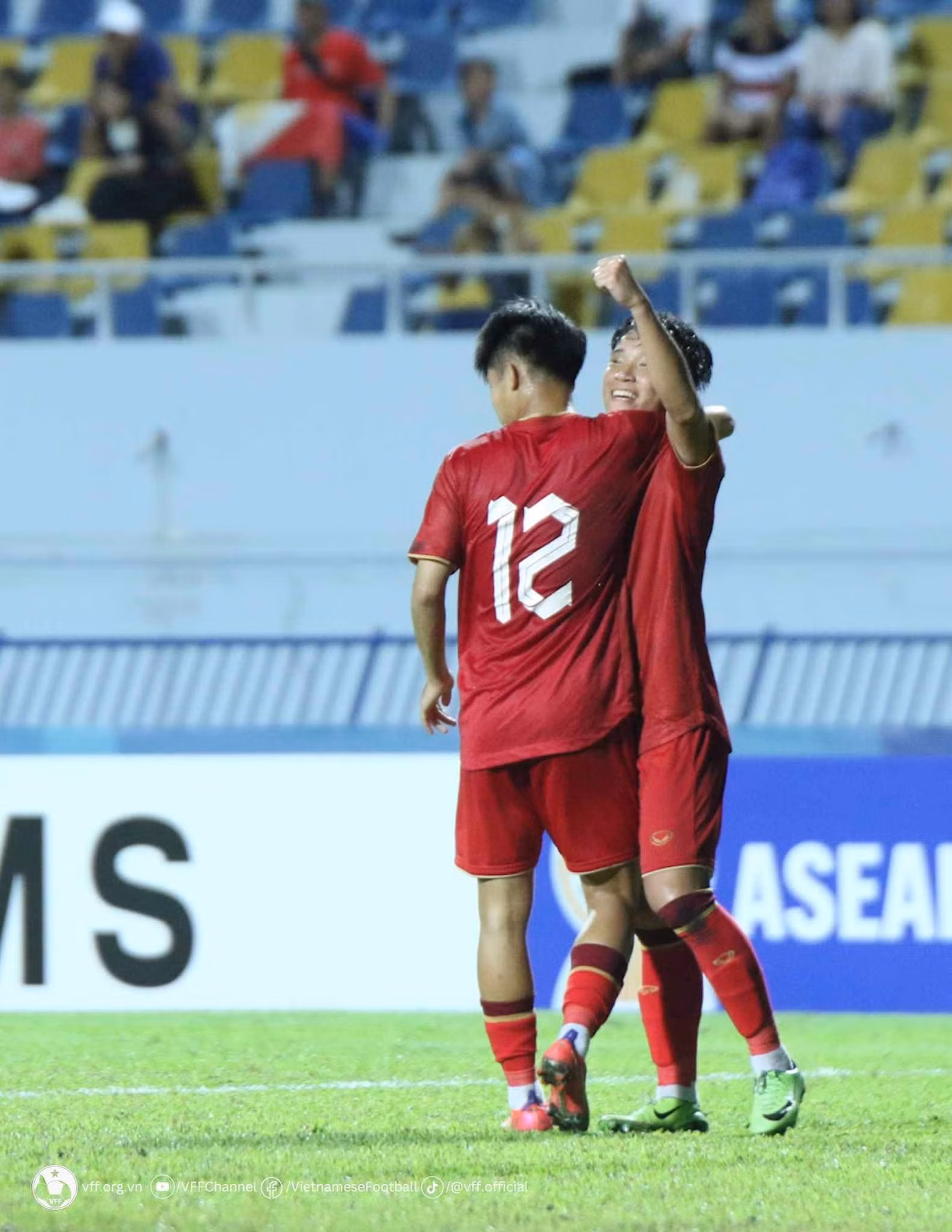 Thắng tối thiểu U23 Philippines, U23 Việt vào bán kết với ngôi đầu ảnh 18 Thắng tối thiểu U23 Philippines, U23 Việt vào bán kết với ngôi đầu ảnh 18