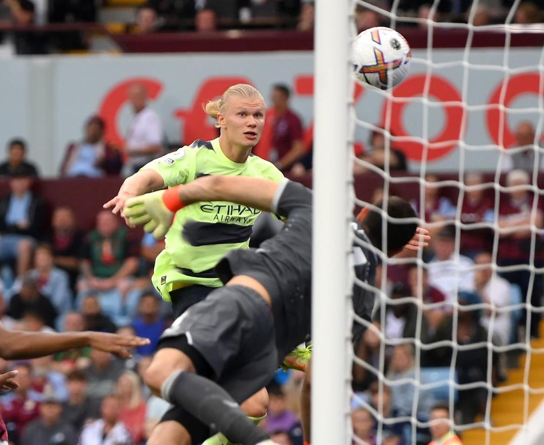 Haaland trong pha mở tỷ số cho Man City
