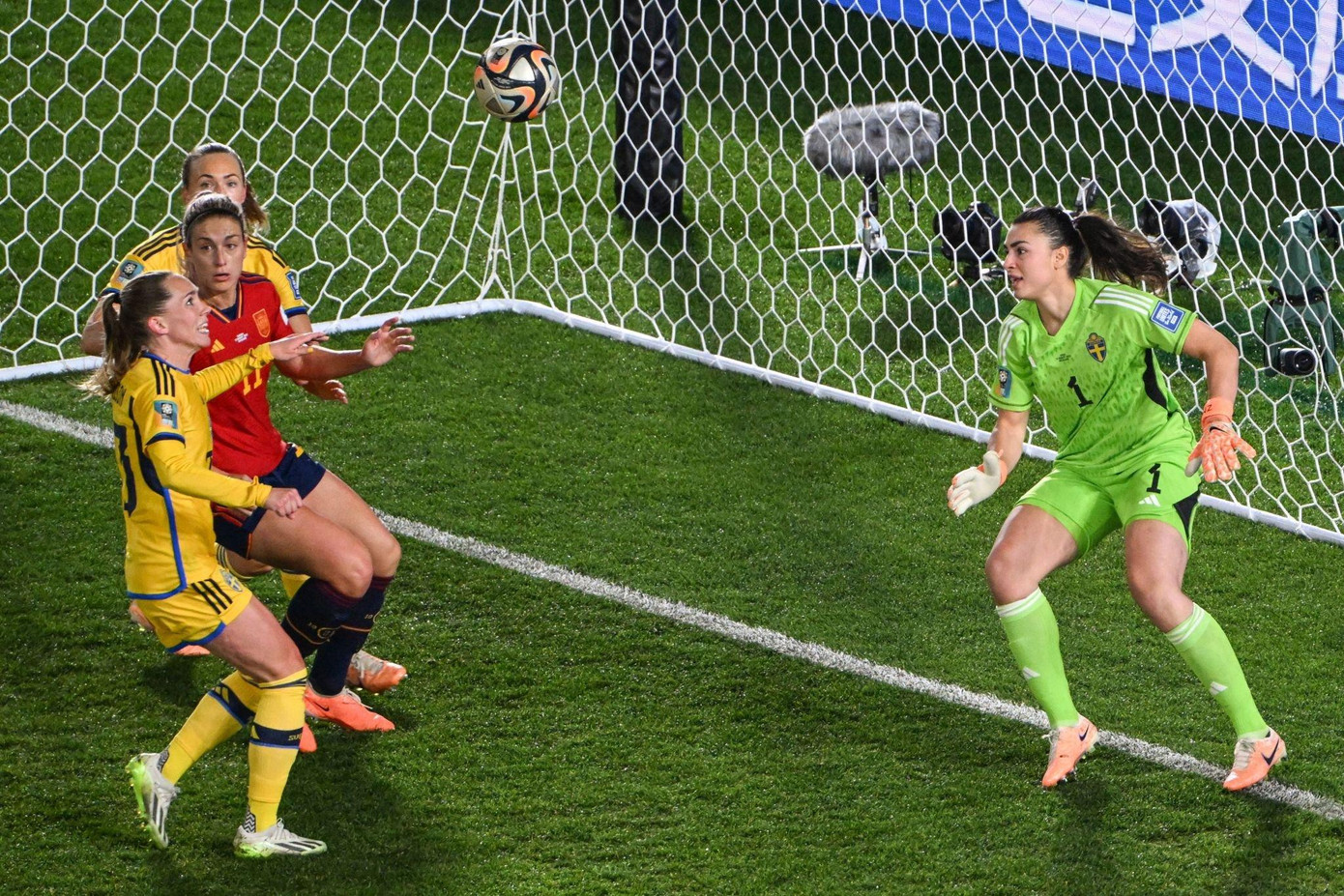 Đánh bại Thụy Điển 2-1 trong 10 phút cuối điên rồ, nữ Tây Ban Nha lần đầu vào chung kết World Cup ảnh 10