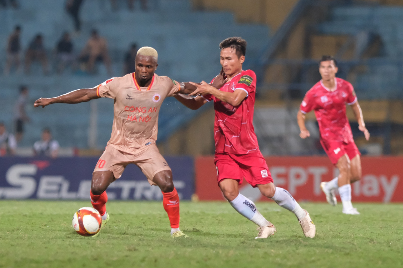 Hải Phòng gây sốc ở Hàng Đẫy, đánh bại CAHN 2-0 ảnh 28 Hải Phòng gây sốc ở Hàng Đẫy, đánh bại CAHN 2-0 ảnh 28