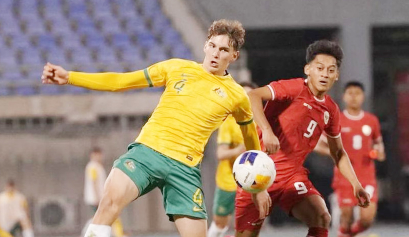 Indonesia (phải) mang sang giải nhiều cầu thủ trẻ nên sẽ gặp nhiều khó khăn Indonesia (phải) mang sang giải nhiều cầu thủ trẻ nên sẽ gặp nhiều khó khăn