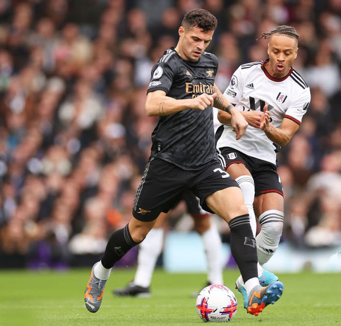 Đại thắng Fullham, Arsenal vững ngôi đầu ảnh 5