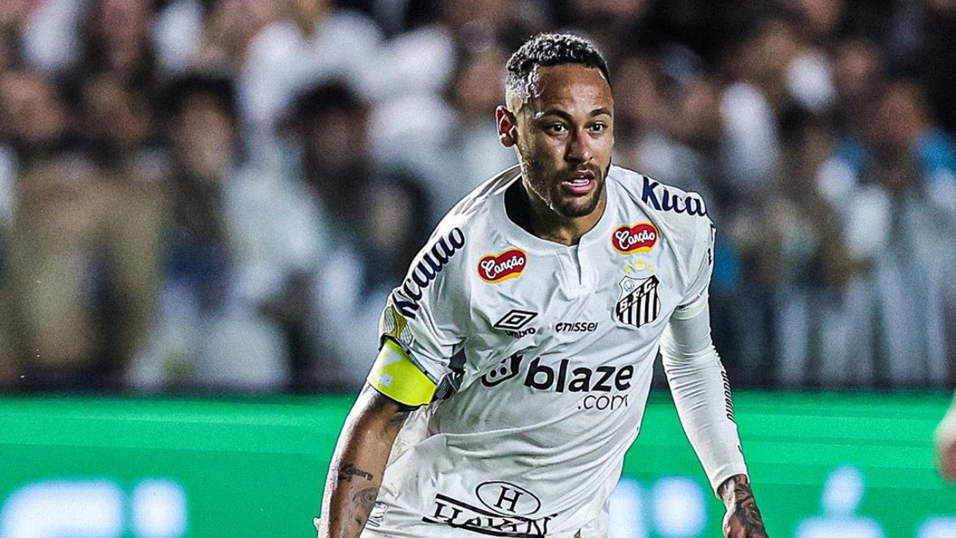 Neymar mất bóng liên tục trong màu áo Santos Neymar mất bóng liên tục trong màu áo Santos