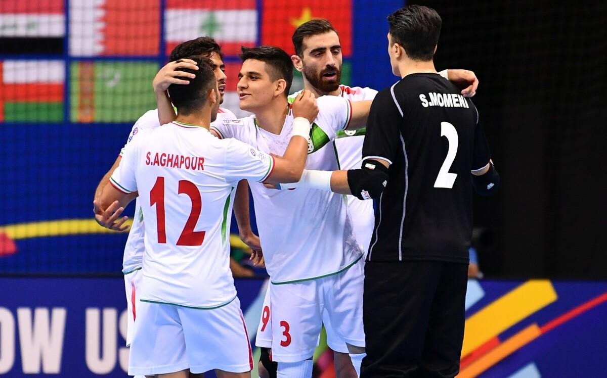 Iran ghi các bàn thắng rất dễ dàng