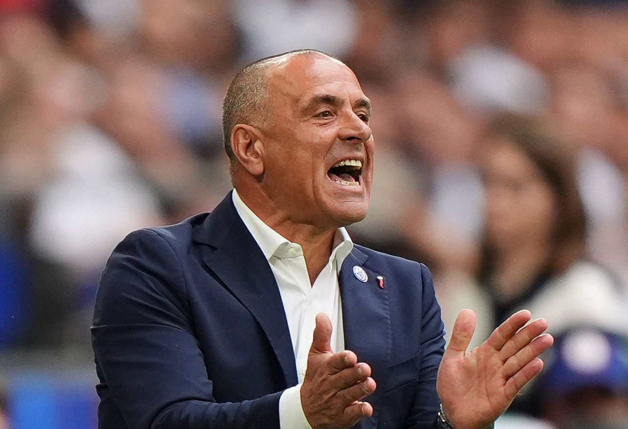 HLV Calzona cho rằng Anh đã sợ Slovakia HLV Calzona cho rằng Anh đã sợ Slovakia