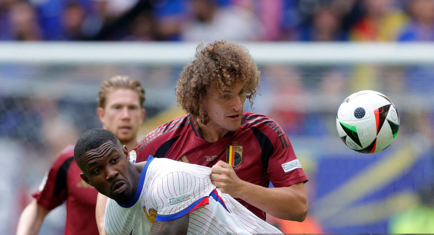 Pháp nhọc nhằn vượt qua Bỉ nhờ bàn phản lưới muộn ảnh 16 Pháp nhọc nhằn vượt qua Bỉ nhờ bàn phản lưới muộn ảnh 16