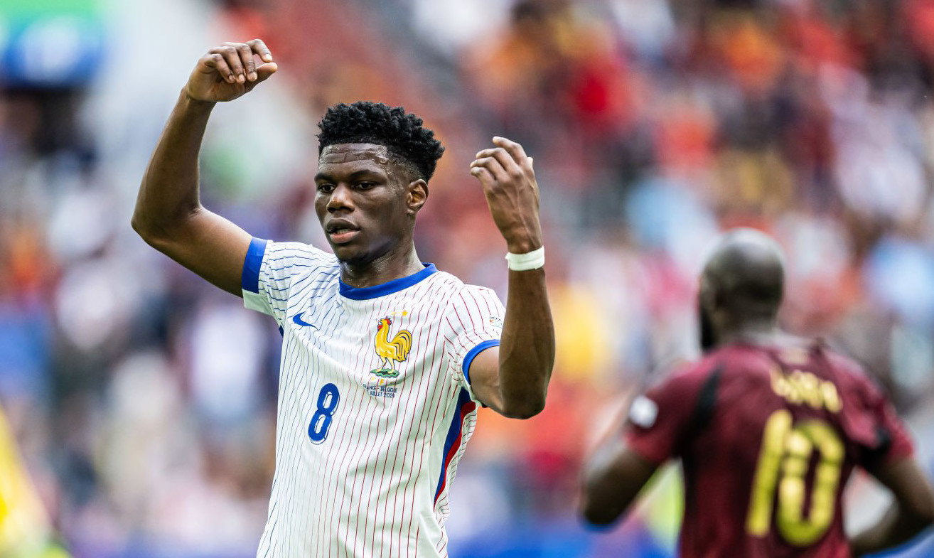 Pháp nhọc nhằn vượt qua Bỉ nhờ bàn phản lưới muộn ảnh 21 Pháp nhọc nhằn vượt qua Bỉ nhờ bàn phản lưới muộn ảnh 21