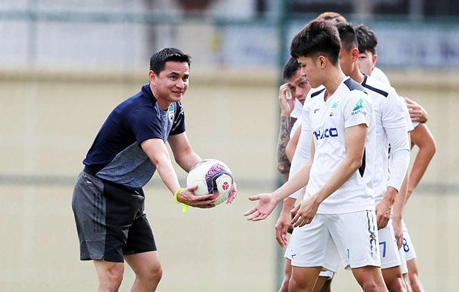 HLV Kiatisuk còn hợp đồng gần 1 năm với HAGL