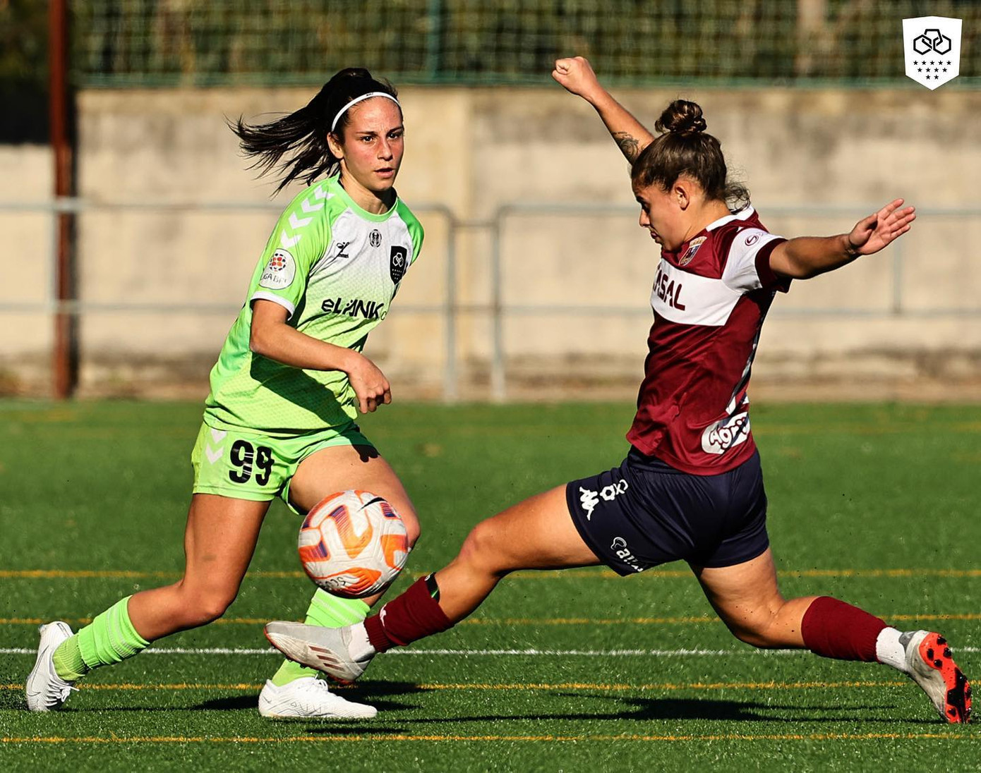 Gabi Goncalves rất năng nổ với vị trí tiền vệ cánh