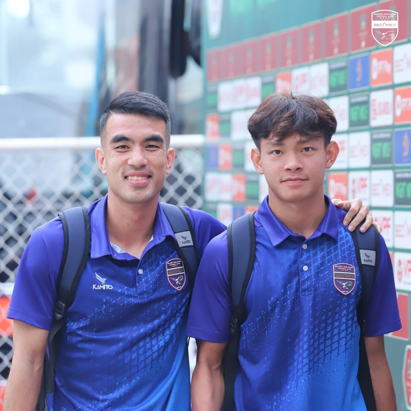 CAHN đại bại trước Becamex Bình Dương sau ngày chia tay HLV Kiatisuk ảnh 2 CAHN đại bại trước Becamex Bình Dương sau ngày chia tay HLV Kiatisuk ảnh 2