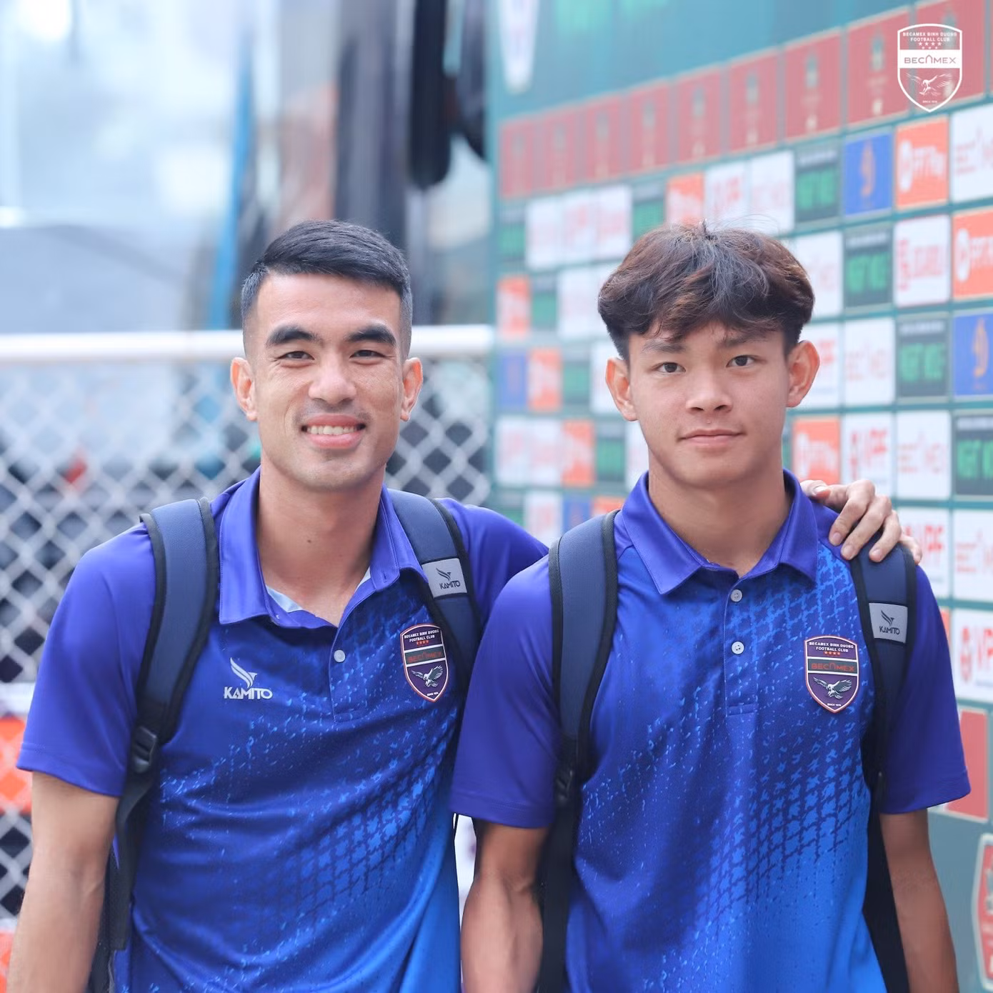 CAHN đại bại trước Becamex Bình Dương sau ngày chia tay HLV Kiatisuk ảnh 2 CAHN đại bại trước Becamex Bình Dương sau ngày chia tay HLV Kiatisuk ảnh 2