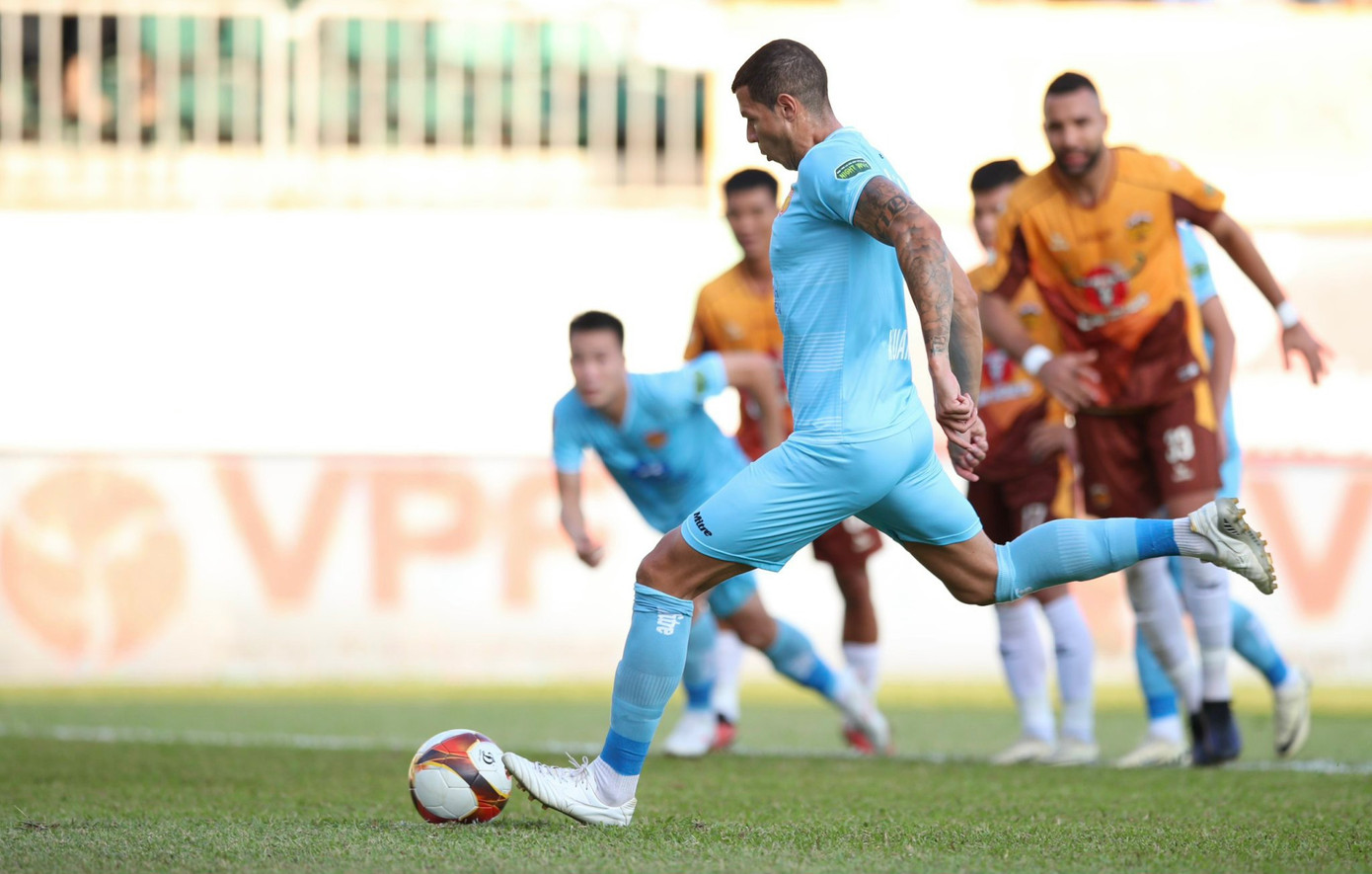 Nam Định đang sở hữu tới 6 cầu thủ Brazil