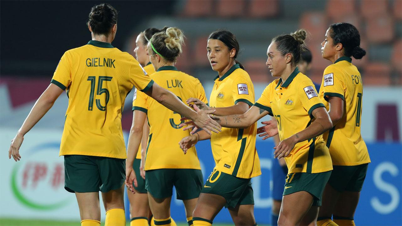 Australia cũng chỉ có thể hạ Thái Lan 2-1 Australia cũng chỉ có thể hạ Thái Lan 2-1