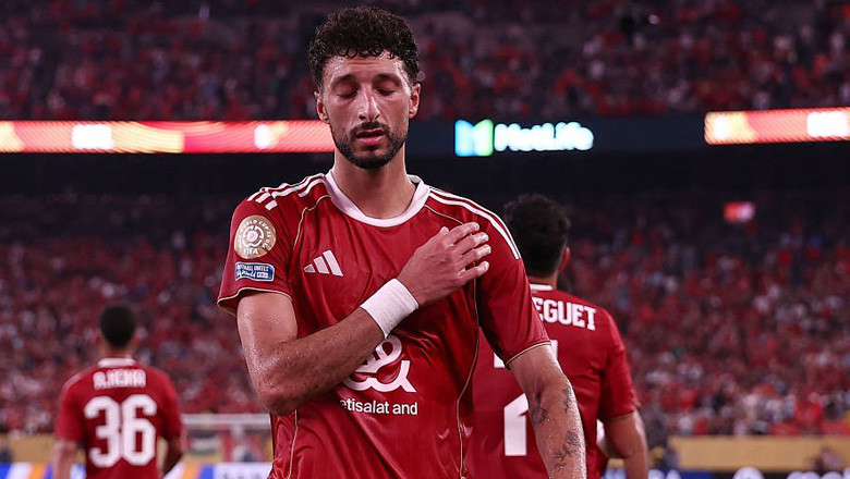 Abou Ali ghi 3 bàn để giúp Al Ahly có trận hòa 4 đều